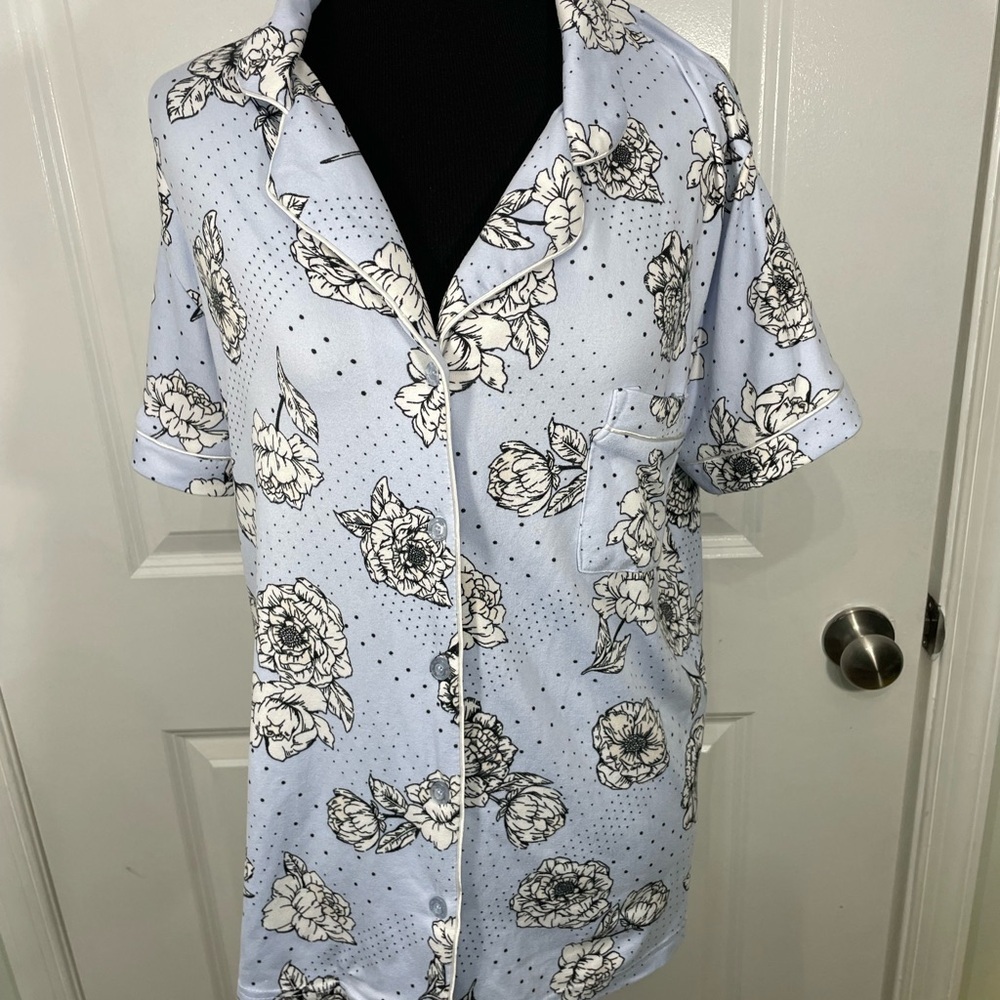 Nicole Miller Floral Blue Womens Pajama top Size Medium CB-101